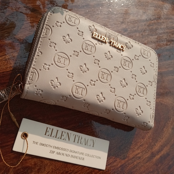 Original Ellen Tracy NWT Wallet *Light Cream Colour - Picture 5 of 17